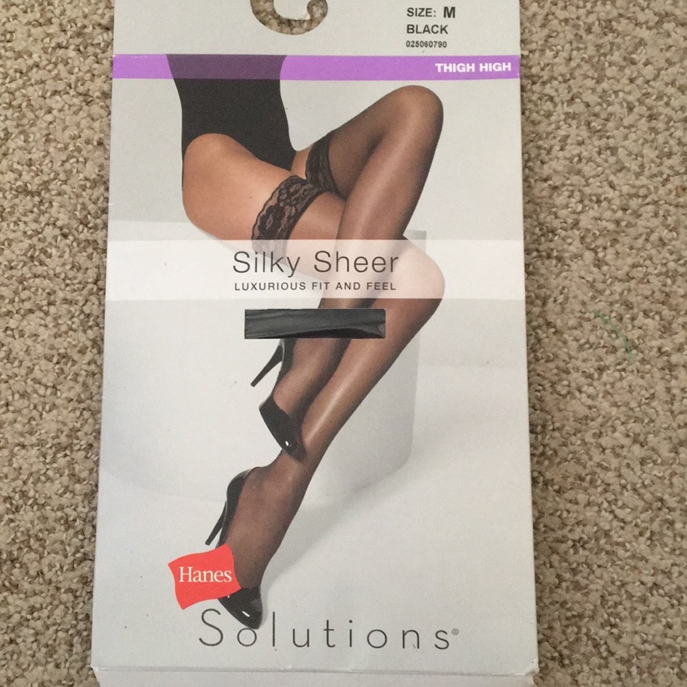 NWT Hanes Thigh high lacy nylons